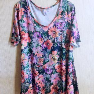 LuLaRoe Women’s Tee in Abstract Floral, NWOT, XL